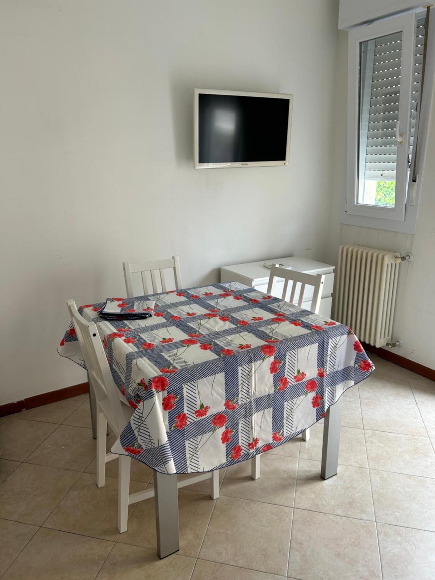 Residence Uno Studio&Suites Rimini Ngoại thất bức ảnh