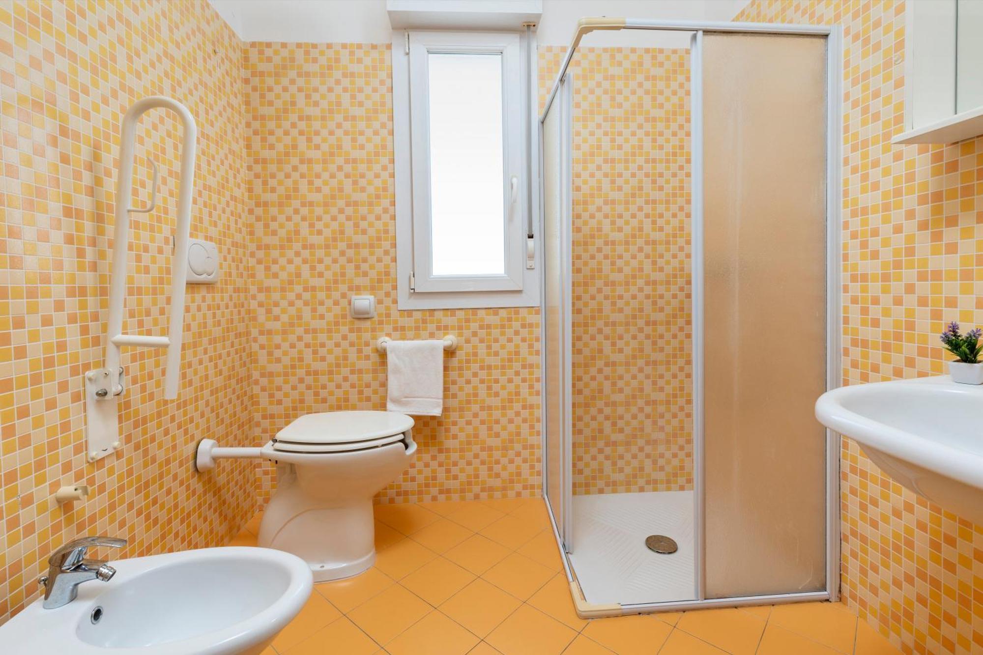 Residence Uno Studio&Suites Rimini Ngoại thất bức ảnh