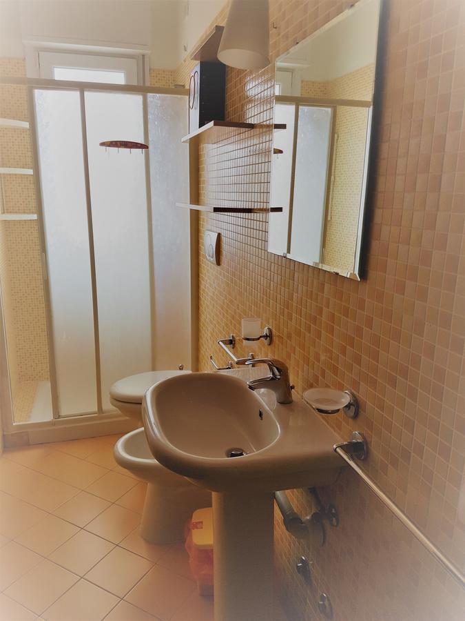 Residence Uno Studio&Suites Rimini Ngoại thất bức ảnh