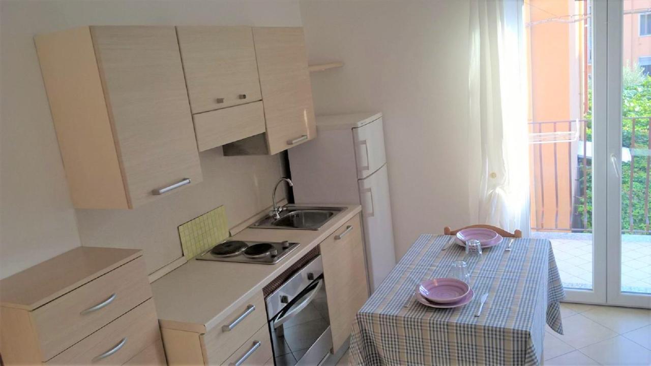Residence Uno Studio&Suites Rimini Ngoại thất bức ảnh